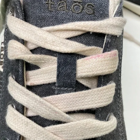 TAOS Star Canvas Lace Up Low Top Sneakers Shoes Charcoal Gray Size 10.5 - Picture 10 of 10